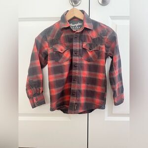 Wrangler Youth size Medium RETRO Premium long sleeve button up with snaps! NWOT